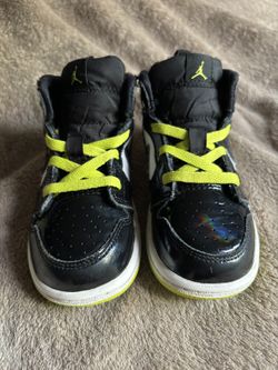 Jordan 1 Mid Black Cyber Mystic Green (TD)