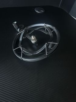 Blue Radius III Shock mount for Yeti Microphone (with Blue Yeti Nano adapter) (Used like new)