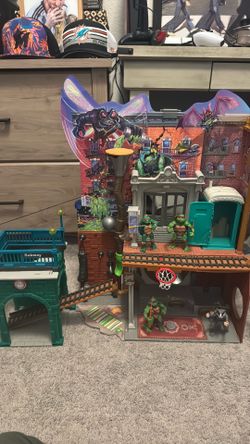 Teenage Mutant Ninja Turtles: Mutant Mayhem Sewer Lair Playset by Playmates Toys