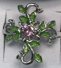 Ivy Cross Ring size 6