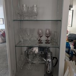Estate Sale Lots Of Stuff