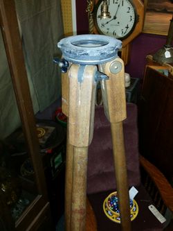 Vintage transit Tripod
