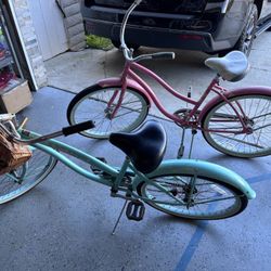 Girls Teal And Pink Beach Cruisers 