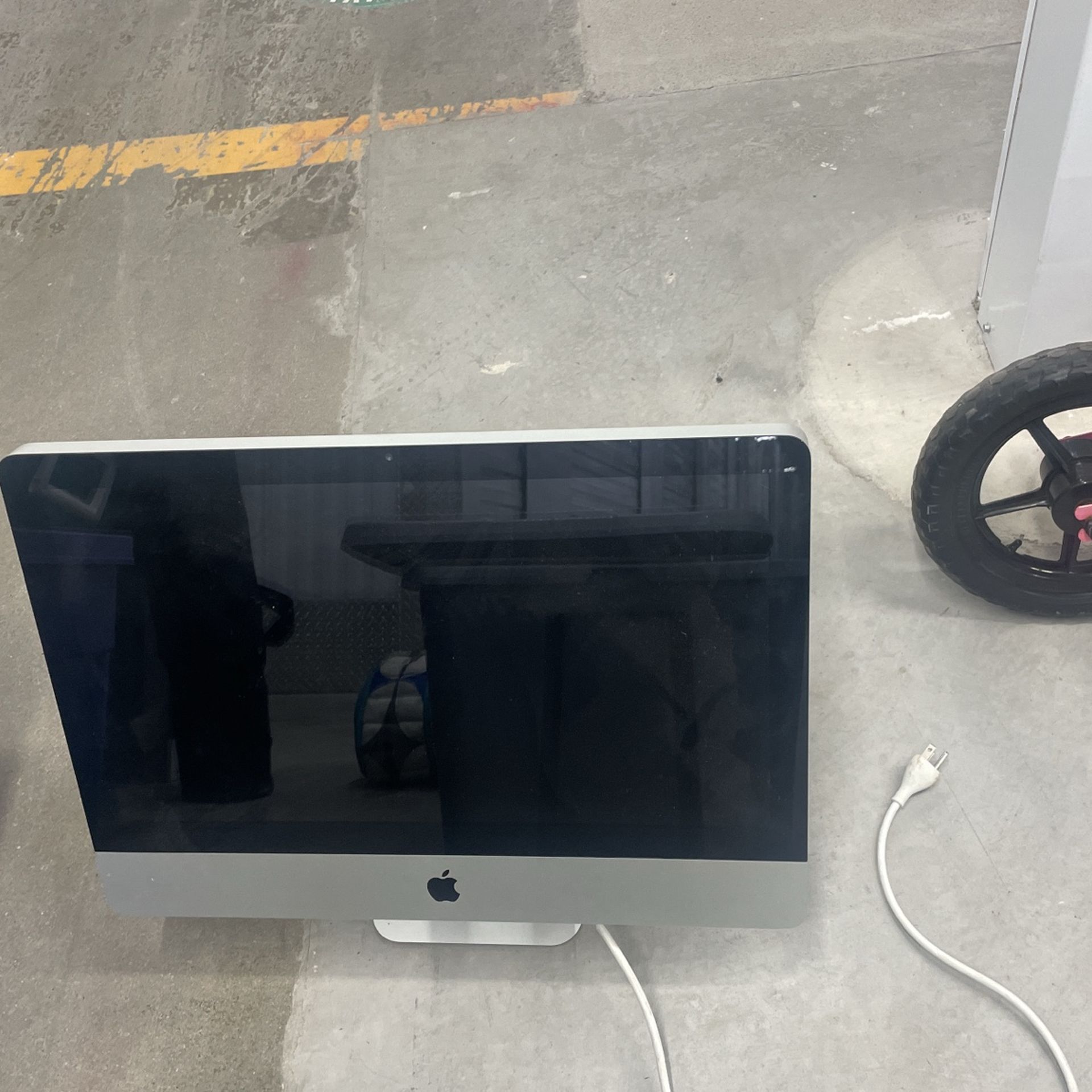 2016 Apple computer