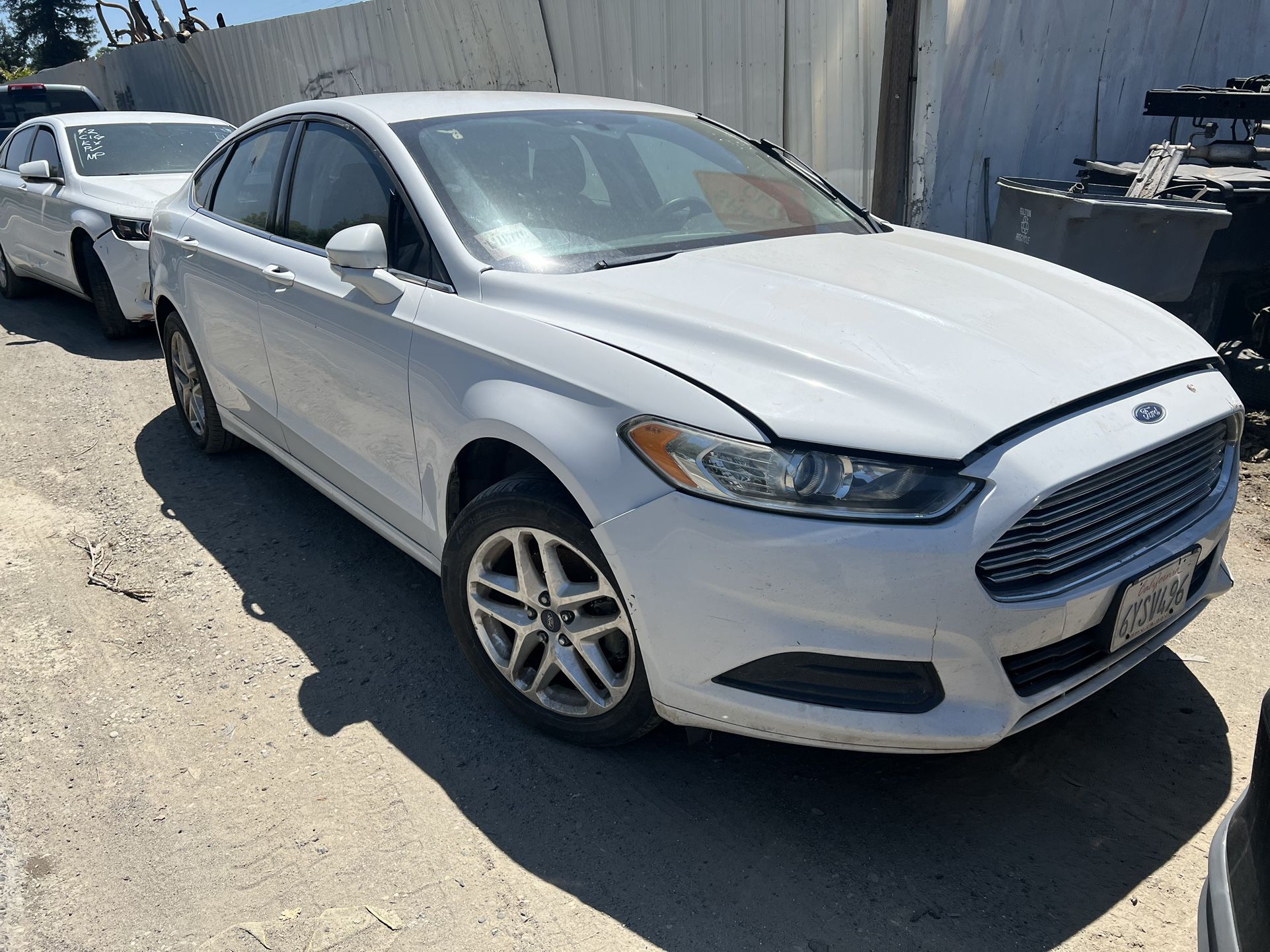 2013 ford fusion (Only parts———Solo partes)