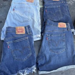 Women Levi Jean Shorts! Please Read Description 