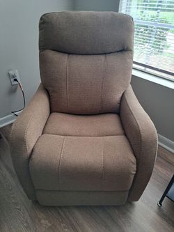 Electric lift chair