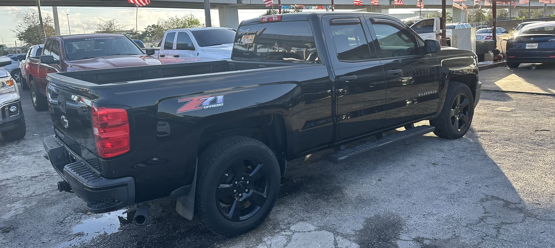 used 2015 Chevy Silverado V-8. - engine