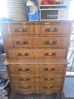 Dresser