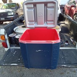 Igloo Coolers 