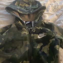 Boys Nike