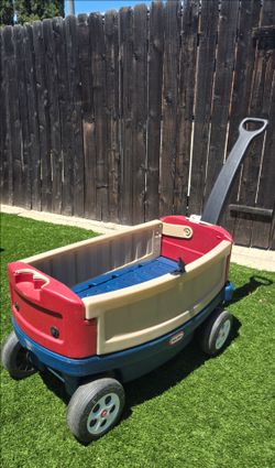 Little Tikes Deluxe Ride & Relax Wagon