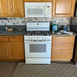 Stove And Microwave Frigidaire