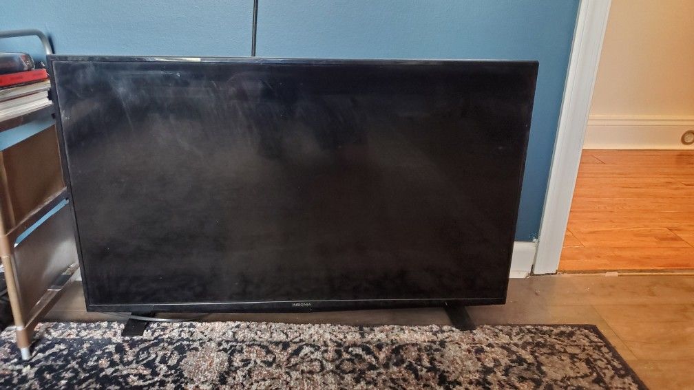 32 Inch TV