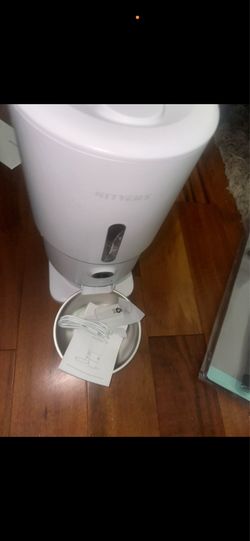 WiFi automatic cat feeder