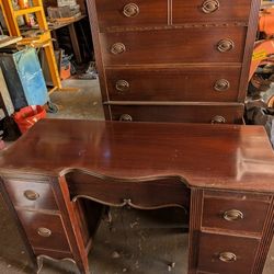 1940s Chest Of Drawers and Vanity Table