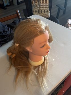 Cosmetology Mannequin Head with Blonde Hair