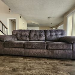 7.5' Couch - Great condition Super Comfy!