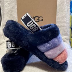 Ugg Woman’s Slippers Size 7 Authentic 100% Pick Up Only 🙋‍♀️