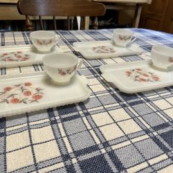 Vintage Anchor Hocking  Fire King Fleurettesnack Sets