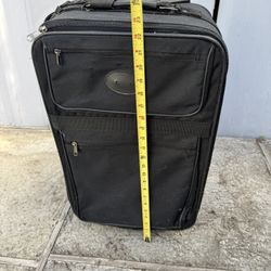 Black Luggage 