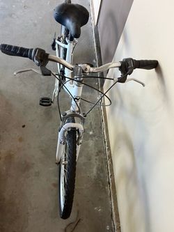White Mountain Bike with Shimano Shifters