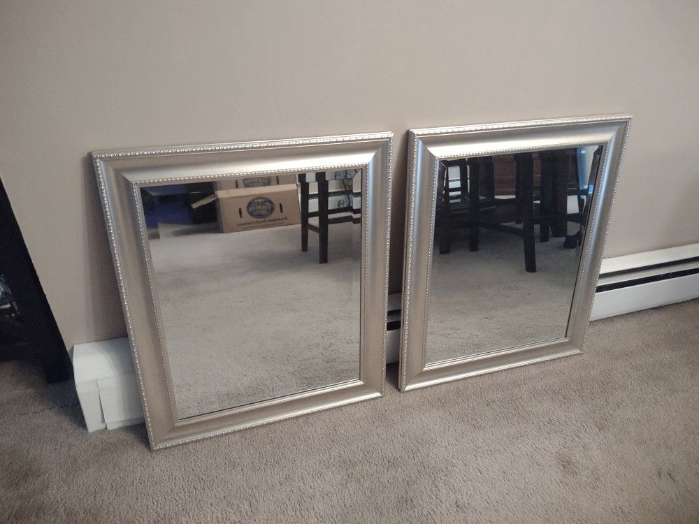 2 Mirrors And 2 Lamps
