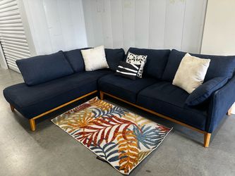 NAVY BLUE SECTIONAL COUCH W/ FREE DELIVERY