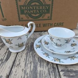 Green and gold tea set