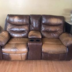 Free Reclining Sofas