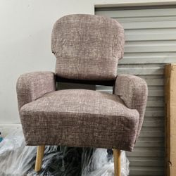 BRAND NEW CHAIR ACCENTS COLOR BEIGE