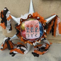 Skeleton Small Star Pinata With Balls 