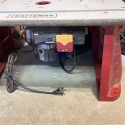 Craftsman Fixed Router. 9.5 A.  Runs Good.  $65 Firm  cash only.