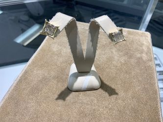 10KT Gold Earrings with Diamonds