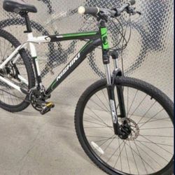 Nishiki 29er Mountain Bike Size Large Wheels 29er Speeds 21 Disc Brakes 