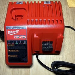 Milwaukee M12/M18 Charger New 