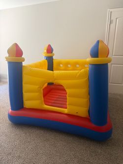 Intex bouncy house like new
