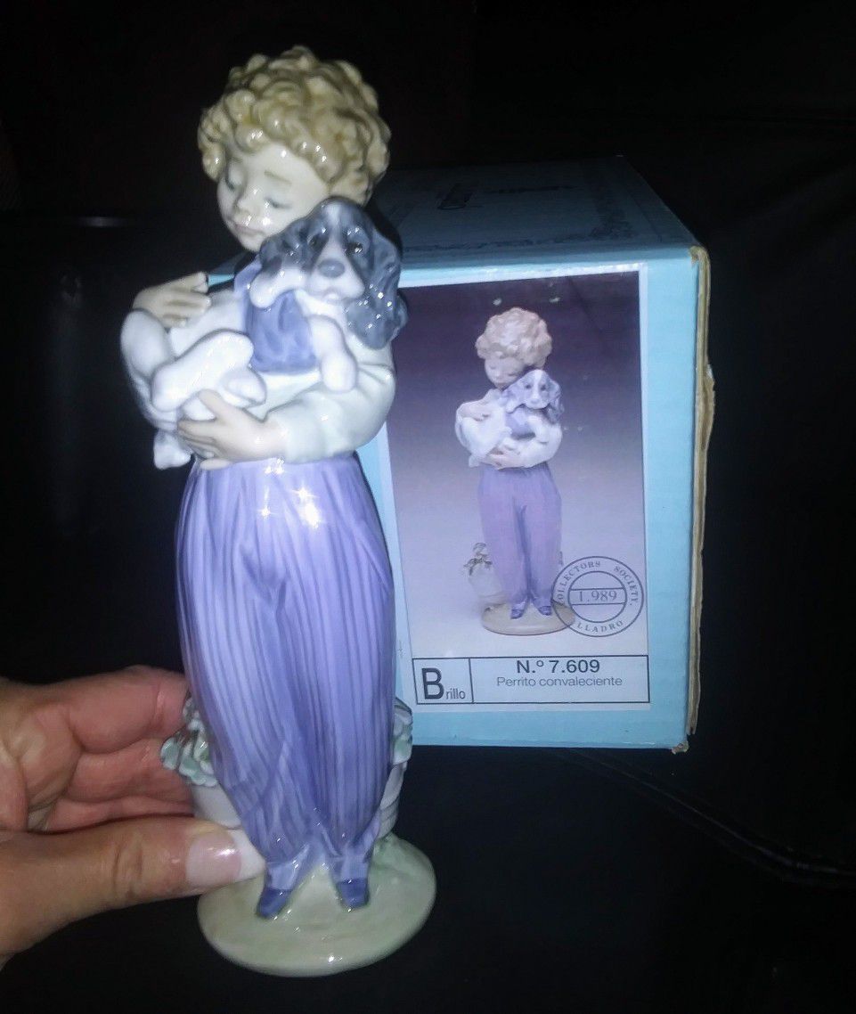 LLADRO* Genuine Porcelain Figurine