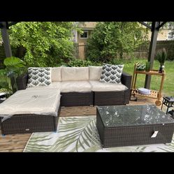 Outdoor Sectional/ Table 