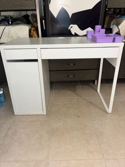 IKEA MICKE Desk with Organizers