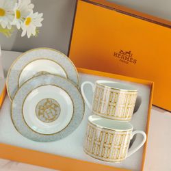Hermès Paris Mosaique au 24 Gold Porcelain Cup & Saucer Set – Luxury 4-Piece Tableware with Gift Box