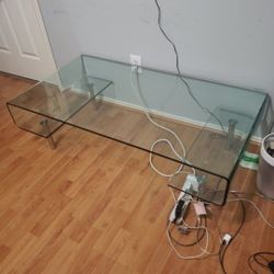 Center glass table 