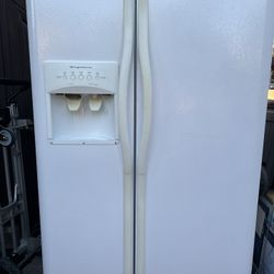 Frigidaire Side By Side Door Refrigerator