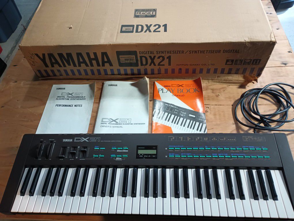Vintage Synthesizer Yamaha Dx 21