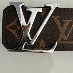 Brand New Louis Vuitton Belt Size 120 Comes With Dust Bag , Box  And Receipt 