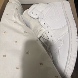 Air Jordan Mids White , Size 9.5