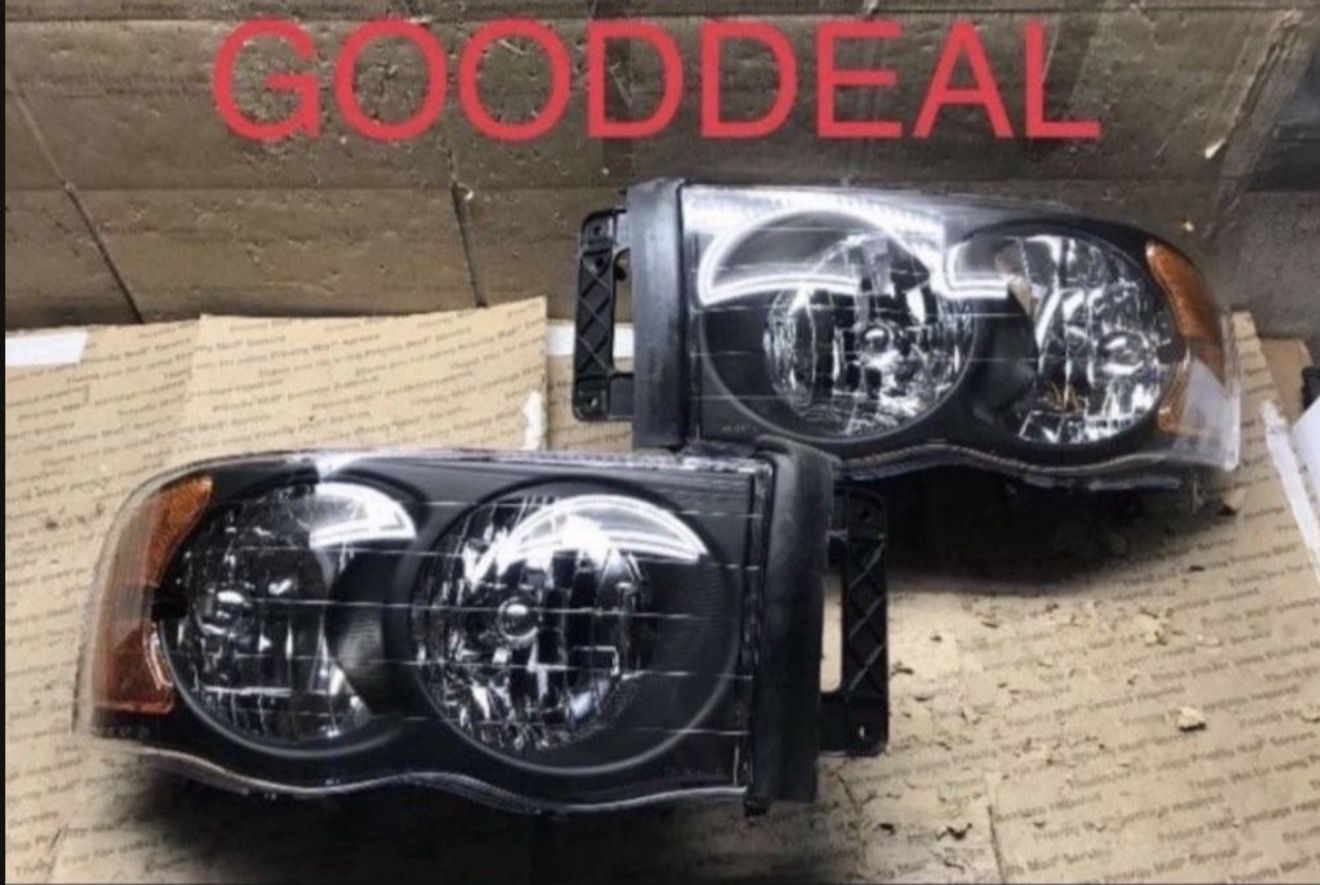 NEW IN BOX 02-2005 Dodge Ram 1500/2500/3500 BLACK Or Chrome Halogen Headlight Head Light Pair Set