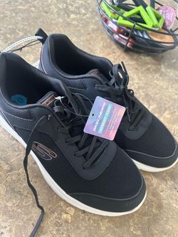 new women sketcher size 10