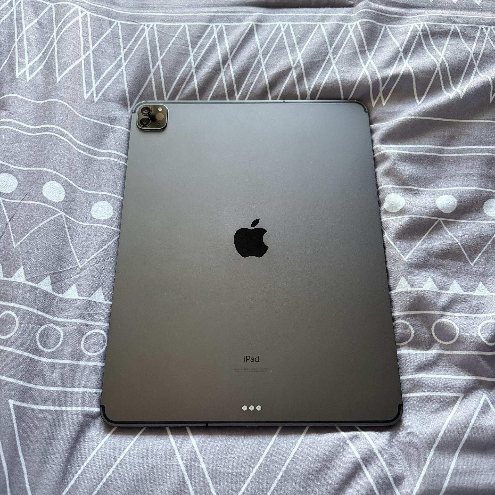 Unlocked Apple IPad Pro 12.9 Inch 4th Gen (256 GB) Cellular + Wifi