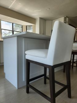 Dwell  Counter 1 Single  Stool 